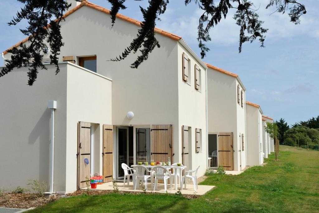 Residence Nemea Les Grands Rochers Ле-Сабль-д’Олон Экстерьер фото